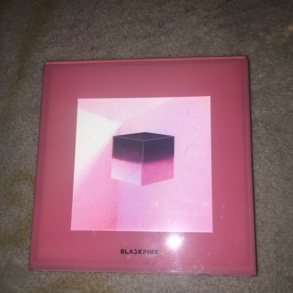 BlackPink Square Up Album - Picture 2 of 2